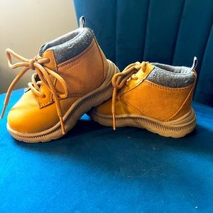 Osh Kosh little boys boot